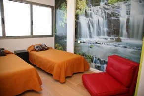 Villa moderna con piscina y vistas al mar. - Image 2