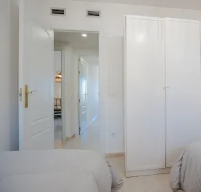 Acogedor Apartamento con Piscina a un Minuto de la Playa - Image 5