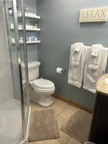 Newly Renovated Very Clean 2 Bedroom 2 Bath Condo Close to Skiing and Village - Image 3