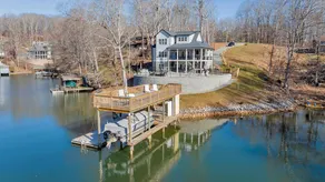 Beacon Pointe, New 7-Bed Lakefront Luxury w/ Covered Decks + Heated Salt Water Pool, Hot Tub, Dock! - Image 2