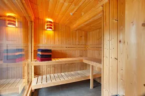 Holiday Home 'Zum Radekopf' with Whirlpool, Terrace, Garden and Sauna - Image 3