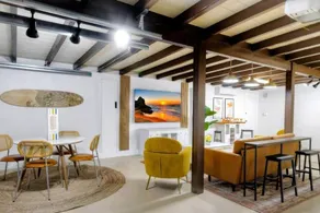 Surf Shack! Pool table! Fire Pit! 10 min to beach! - Image 4