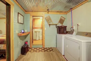 Adanaylah - A True Log Cabin Experience. Pet Friendly, too! - Image 2