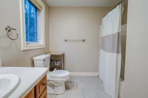 Penny Lane: 4 bedroom lake home on Keuka Lake, large sun deck - Image 4