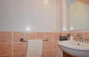 Beautiful home in Orbetello -GR- - Image 4