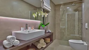 Luxury Villa Vigneto heated pool jacuzzi - Image 5