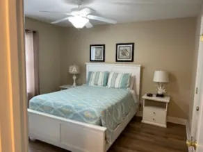 4 blocks to beach, near village, screen porch, quiet street, big fenced yard - Image 3