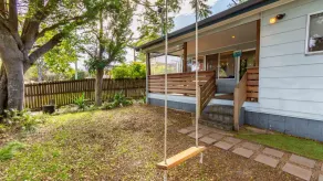 Pet Friendly Cottage With Waterviews - Image 5
