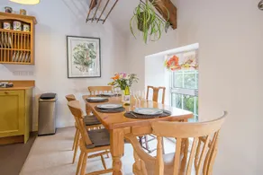 Weavers Cottage, Holiday Property Llanmill, Nr Narberth, Sleeps 4, 2 bedrooms,  bathrooms - Image 2