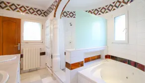Luxurious Villa with air conditioning and pool Marquesa GU 4 People - Image 4