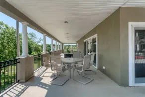 Private Waterfront Retreat - Image 4