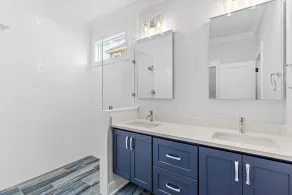 Hobbs Realty - EV Charger | Elevator| Private Pool | Cabana Rentals Included - Image 4