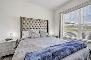 ⭐Grey Serenity⭐ 1Br w/Private Balcony Nr DWTN Jax - Image 3