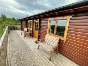 Two bedroom logcabin with spectacular view and private balcony - Image 3