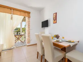 Lovely apartment for 4 guests with pool, A/C, WIFI, TV and terrace - Image 5