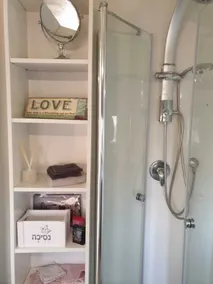 Luxury South West Jerusalem Garden Appt nestled next to Jerusalem's Pine Forest - Image 3