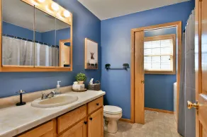 Spacious cabin for any type of get away! Minutes away from dozens of activities! - Image 4