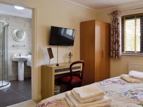4 Schlafzimmer Unterkunft in Lower Cwm-twrch, near Ystradgynlais - Image 5