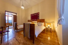 1BR apartment with terrace and private parking - Image 4