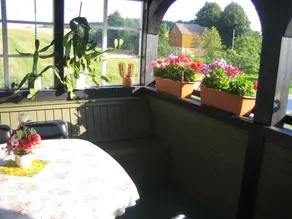 Vacation in the neighboring house - Image 3
