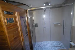 Luxury three-room apartment with panoramic views in downtown Chamonix - SAUNA, WIFI, GARAGE - Image 4