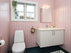 Vibrant Holiday Home in Jutland near Sea - Image 2