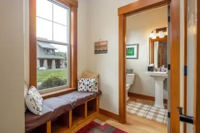 Great Location Near Pool with Suncadia Pool Access - Image 4
