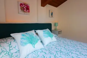 Attic in the heart of Sorrento - Image 5