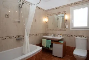 Luxurious Private Villa Artemis, Vlycho, Near Nidri.    Sleeps 6-7   Lift. Pool. - Image 3