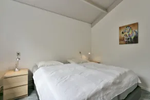 This delightful detached bungalow is peacefully located in a small holiday park, close to the beach. - Image 5
