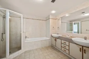 Holiday Holiday Sun City Apartments - Image 5