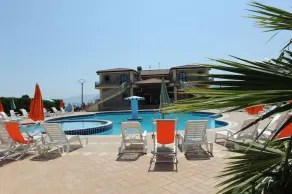 B&B - Hotel con Piscina - Image 3