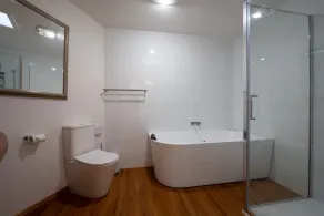 Private Estate 10 bedrooms, 27-30 pax, games room, bar, 9 bathrooms, spa suites - Image 3