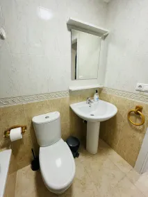 A935 - Bel appartement avec air conditionné, piscine et garage - Image 5