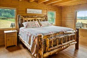 Scenic Solitude Awaits at Mountain Ridge Retreat - Image 5