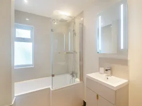 4 Schlafzimmer Unterkunft in Teignmouth - Image 3