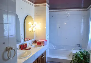 BELLE MAISON CLIMATISEE AVEC PISCINE, MAGNIFIQUE VUE MER IDEALE POUR 2 FAMILLES - Image 5