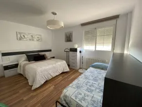 Appartement idéal pour les familles, à proximité immédiate du métro et du bus. - Image 3
