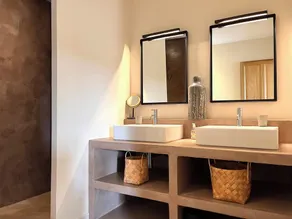 Modern village house with heated swimming pool and superb view of the Luberon. - Image 4