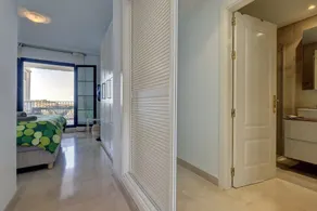 Appartement '2 Bed-rooms with A View' avec vue sur mer, Wi-Fi et climatisation - Image 5