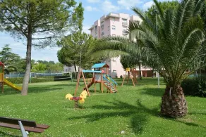 Appartement avec piscines et parc à deux pas de la mer - Image 2