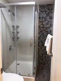 Ground Penthouse, Gladiolas II / Loft + Room / Queen Bed / Free WIFI / AC - 2104 - Image 3