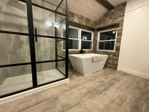 Bright and spacious lakeside cottage with firepit, hot tub and AC on Stoney Lake - Image 4