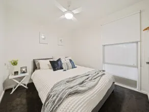3 The View - Image 5
