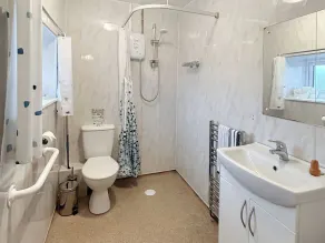 2 Schlafzimmer Unterkunft in Newborough, near Llangefni - Image 2