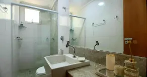 Luxury and sophisticated apartment next to the most beautiful beaches in the center of Guarapari. - Image 4