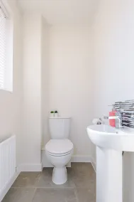 Vidale Court, 3 Bedroom House with River Irwell view, sleeps 6 - Image 2