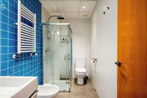 Modern flat with sea views in Valencia. - Image 3