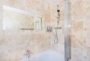 Apartamento vacacional con jacuzzi - Image 3