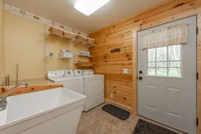 Cozy Dog Friendly Cabin Near State Park w/ Hot Tub - Image 5